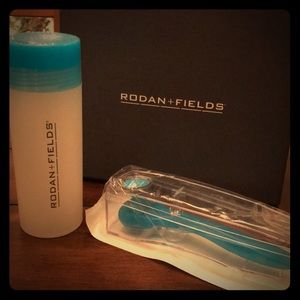Rodan + Fields AMP MD roller and cleaning vial